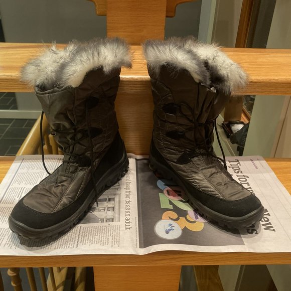 PAJAR rain/snow boots. Lace up front. Dark Brown. Fur trimmed S40 (9-9 1/2) - Picture 4 of 6